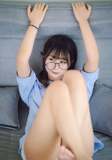 让娇妻尝试两根一起进3p视频