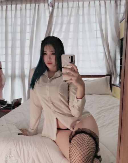她唇之下在线观看