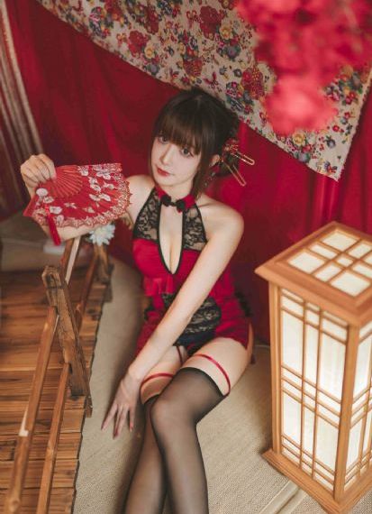 朋友家的妻子
