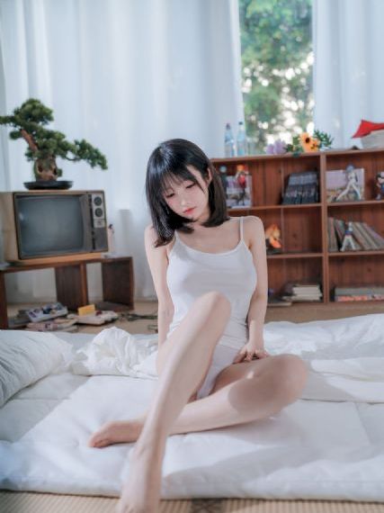 女人扒开腿让男人狂桶60分钟