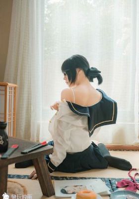 26岁女高中生动漫
