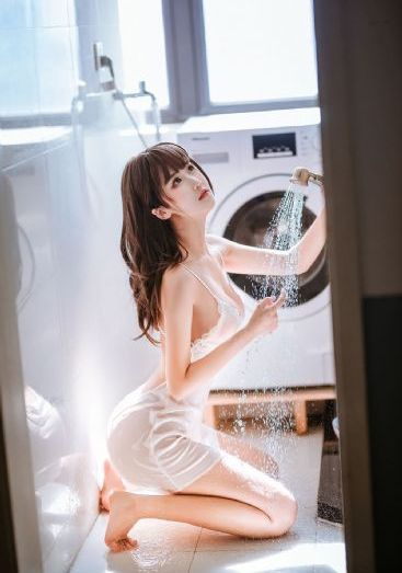 女人高潮喷水毛片