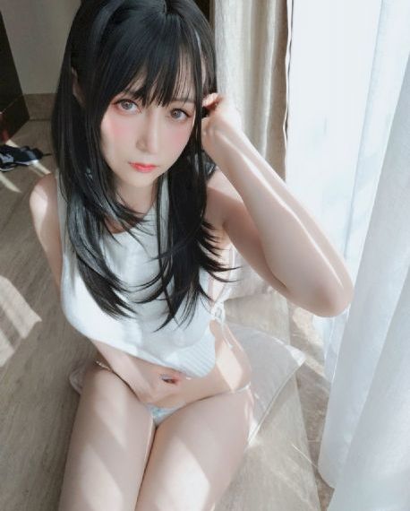 漂亮的邻居2在线观看