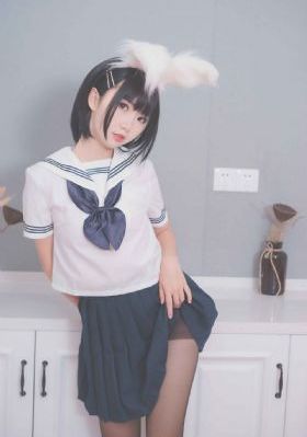 中に突然の大雨一雨宿